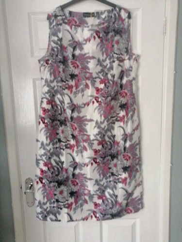 Charlotte gold ladies sz14 - charlotte,