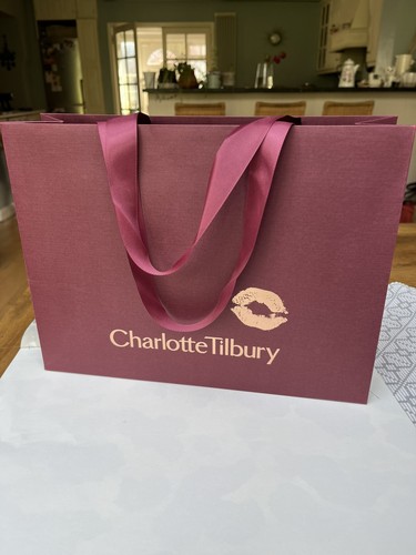 Charlotte tilbury gift - tilbury,