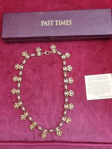 Vintage past times - vintage, queen